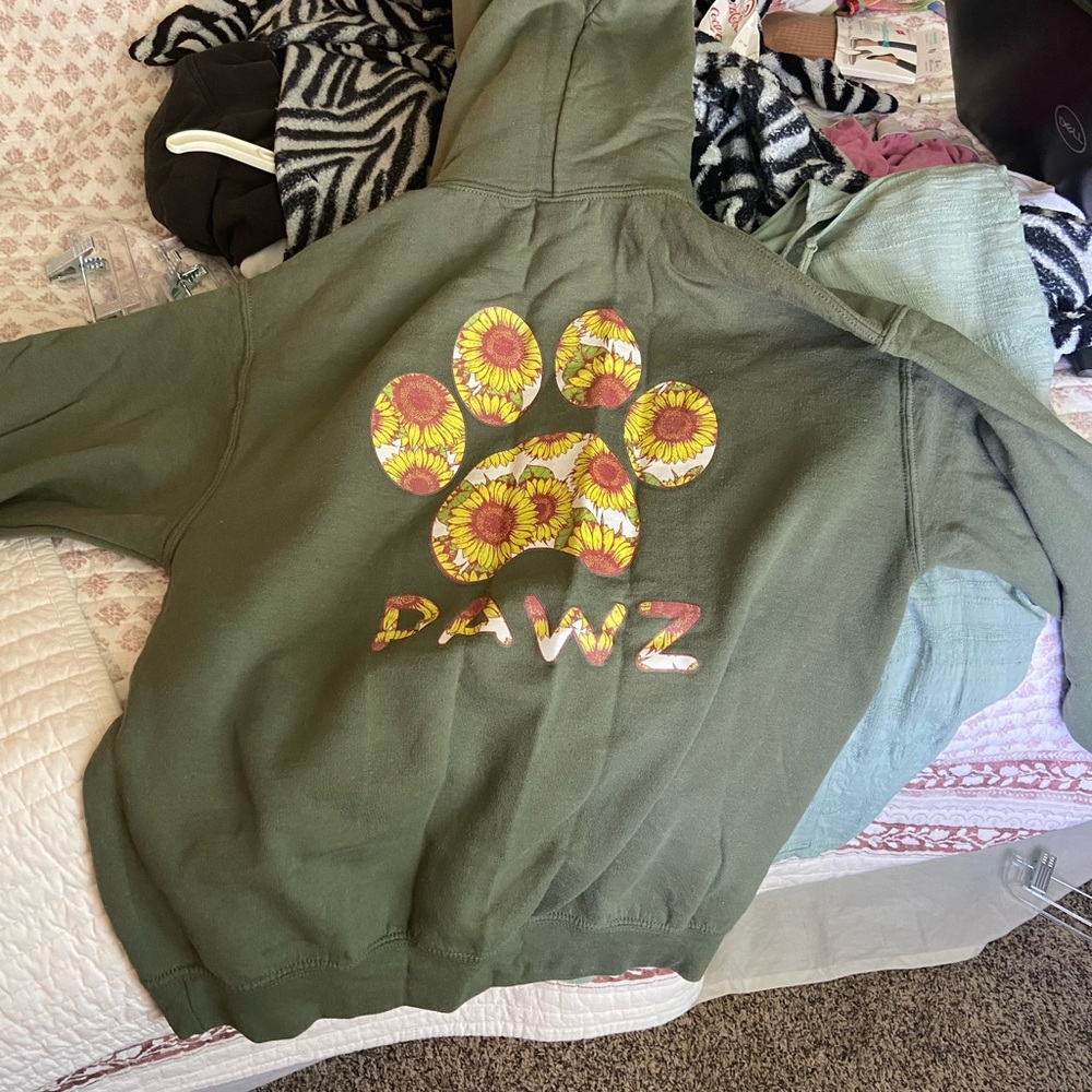 Medium Paws pullover hoodie